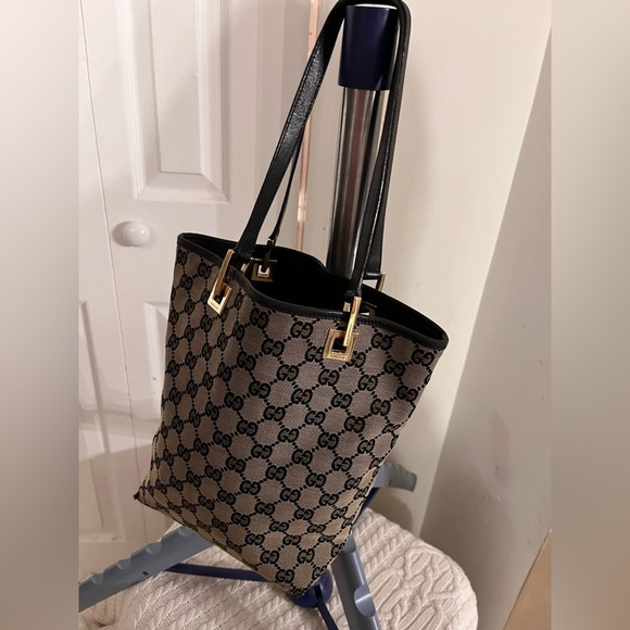 Gucci Monogram Vintage Bucket Bag - Picture 15 of 15